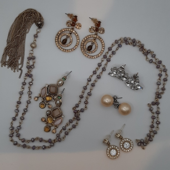 Five Pair of Earrings+ - Picture 2 of 9